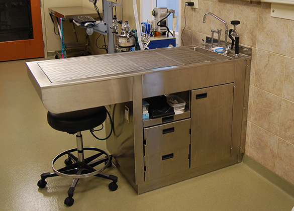 TriStar Vet Water-Flo Veterinary Table is Practically Self ... TriStar Vet Water-Flo Veterinary Table is Practically Self ...