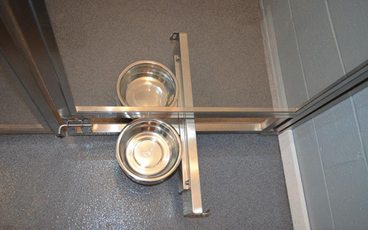 Stainless Steel Kennel Door Rotating Bowl Feeder TriStar Vet